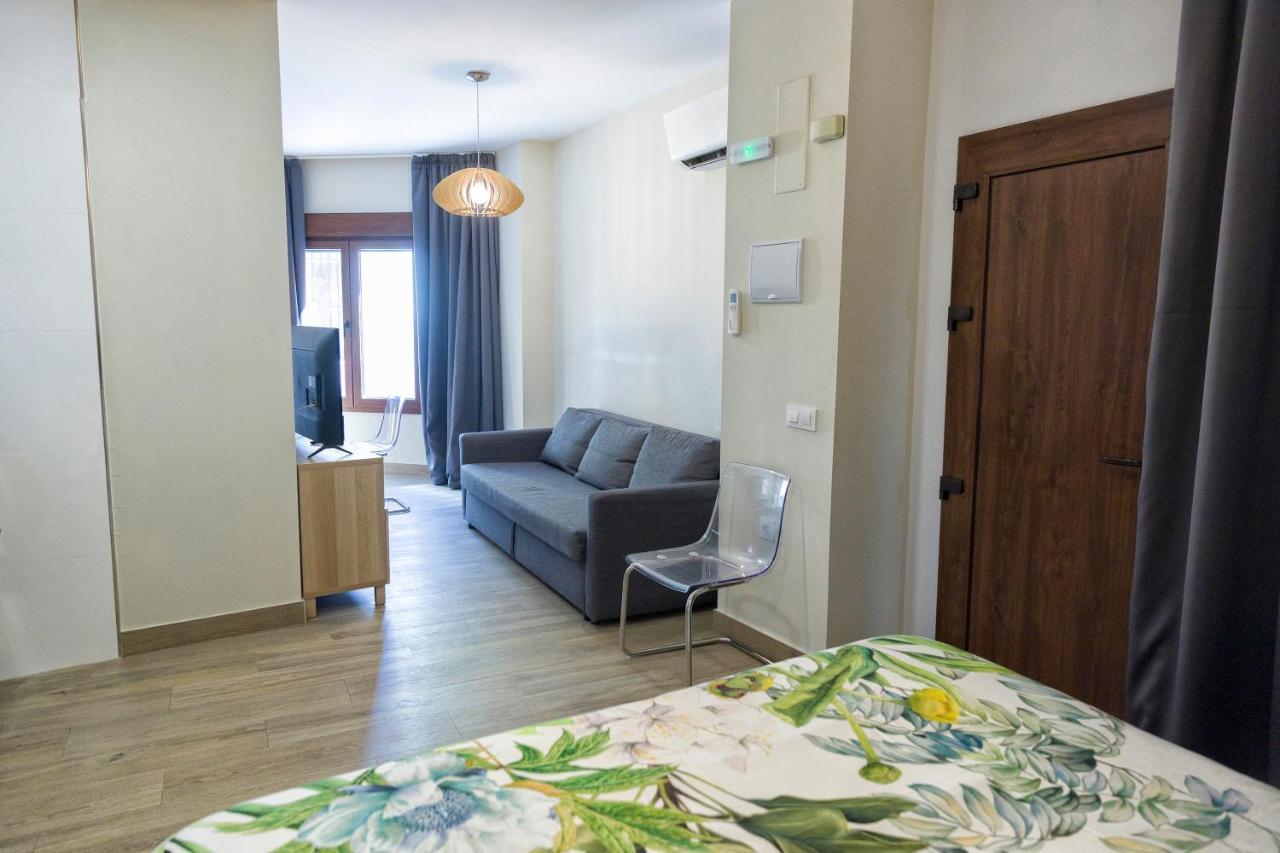 Apartamentos Onnight Малага Екстер'єр фото