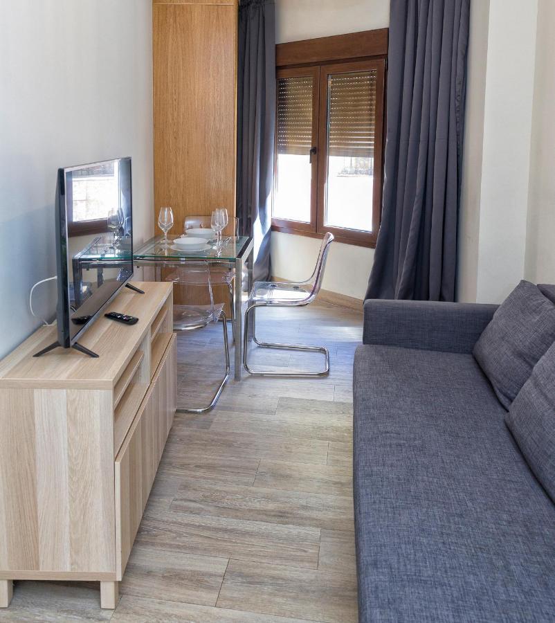 Apartamentos Onnight Малага Екстер'єр фото